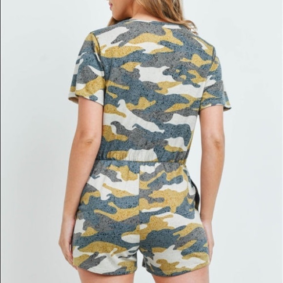 Camo Romper - Picture 3 of 5